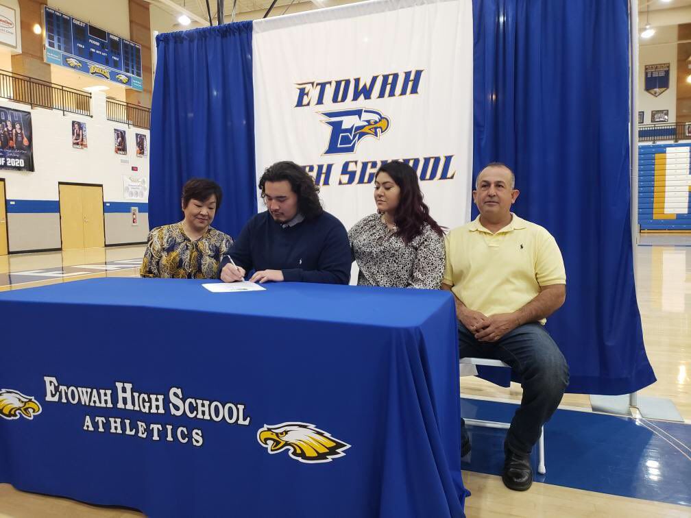 Acosta signing